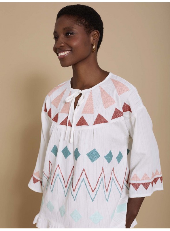 Blusa bordada