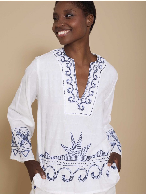 Blusa oversize bordado