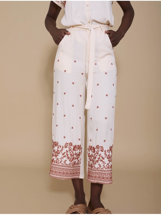 Pantalón croped bordado