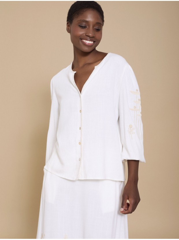 Blusa con bordado manga