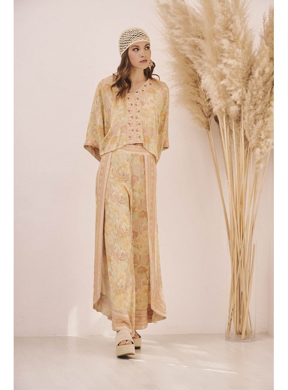 Blusa mc estampada con bordado
