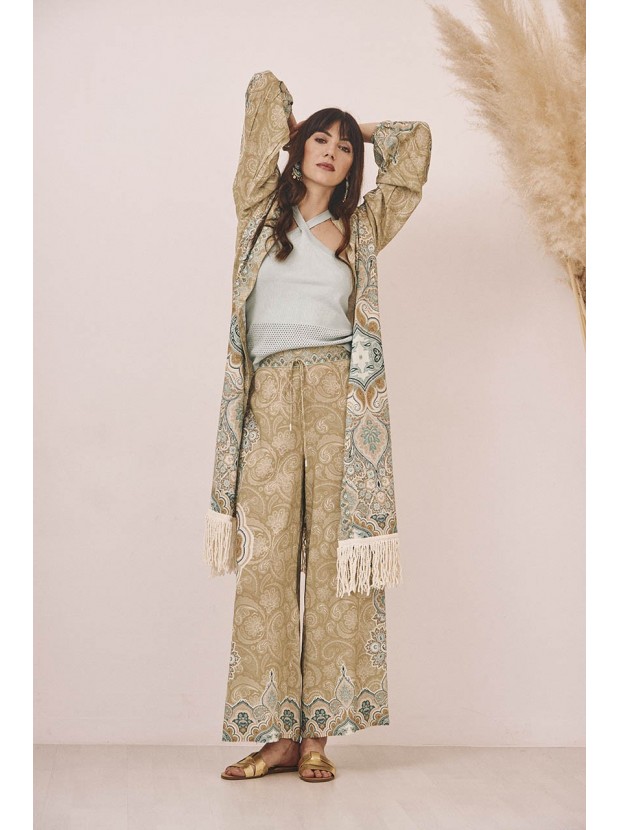 Pantalón con estampado posicional