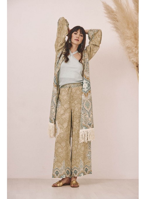 Pantalón con estampado posicional