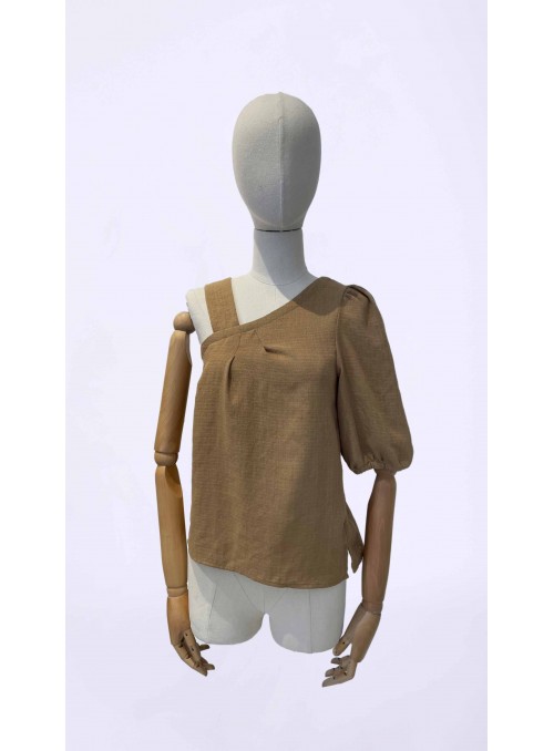 Blusa asimétrica