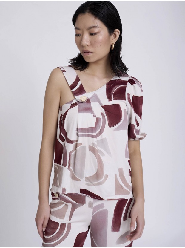 Blusa asimétrica