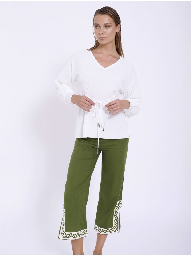 Pantalón bordado relieve