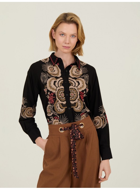 Camisa bordada