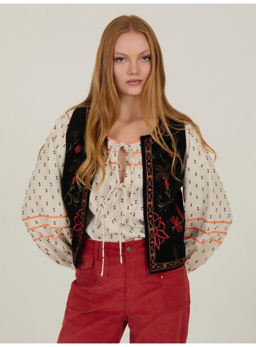 Chaleco de punto bordado