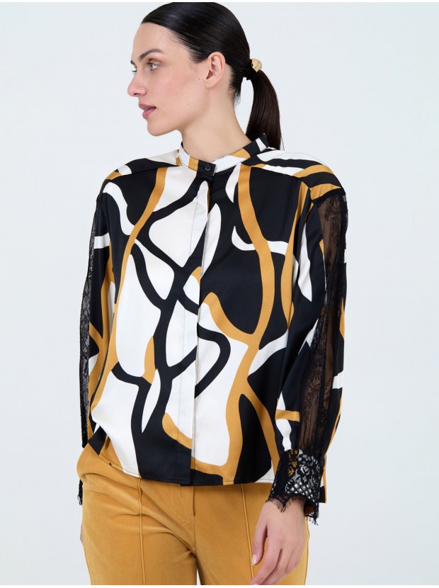 Blusa estampada encaje