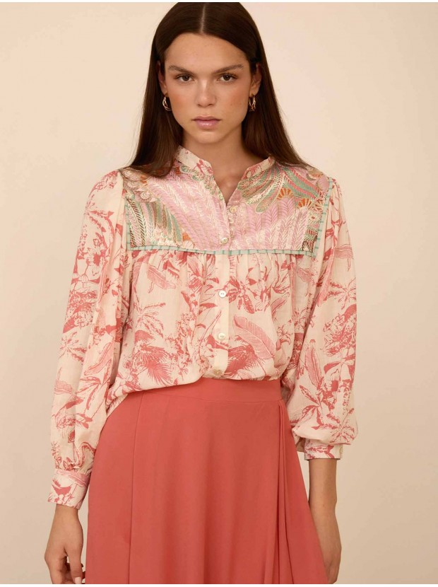 Blusa estampada bimateria