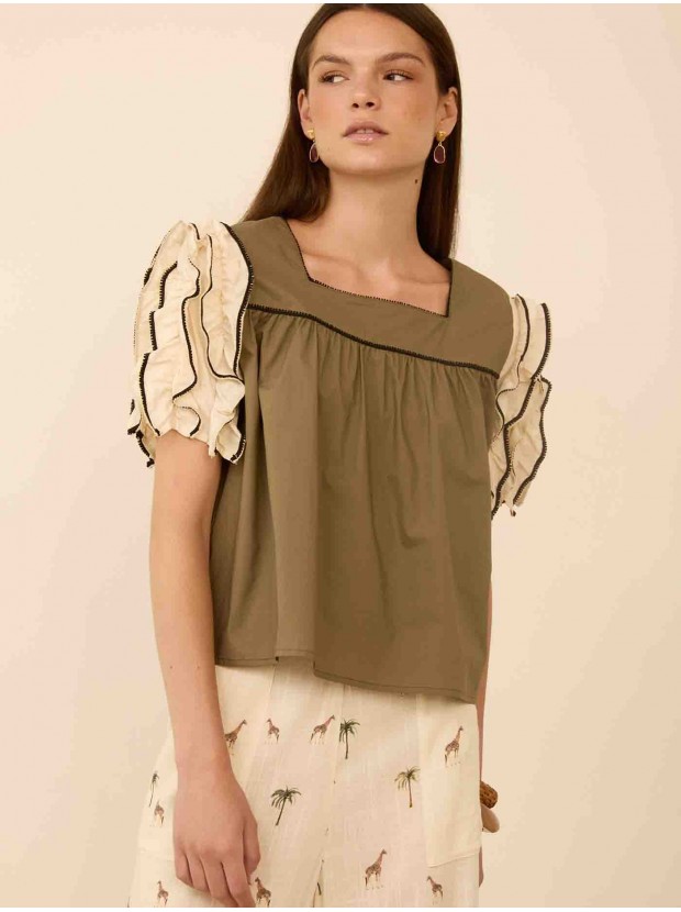 Blusa manga corta volantes