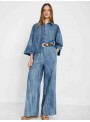 Pantalón desgastado pliegues