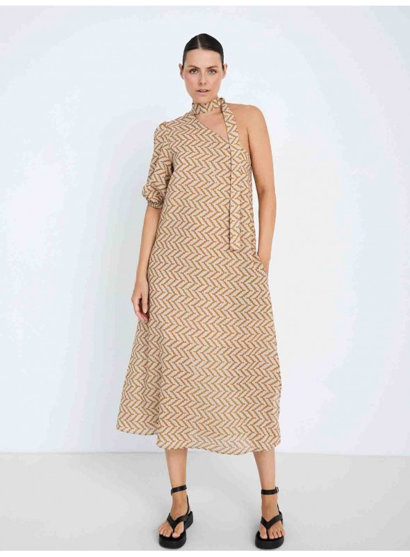 Vestido escote asimétrico