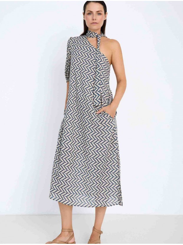 Vestido escote asimétrico