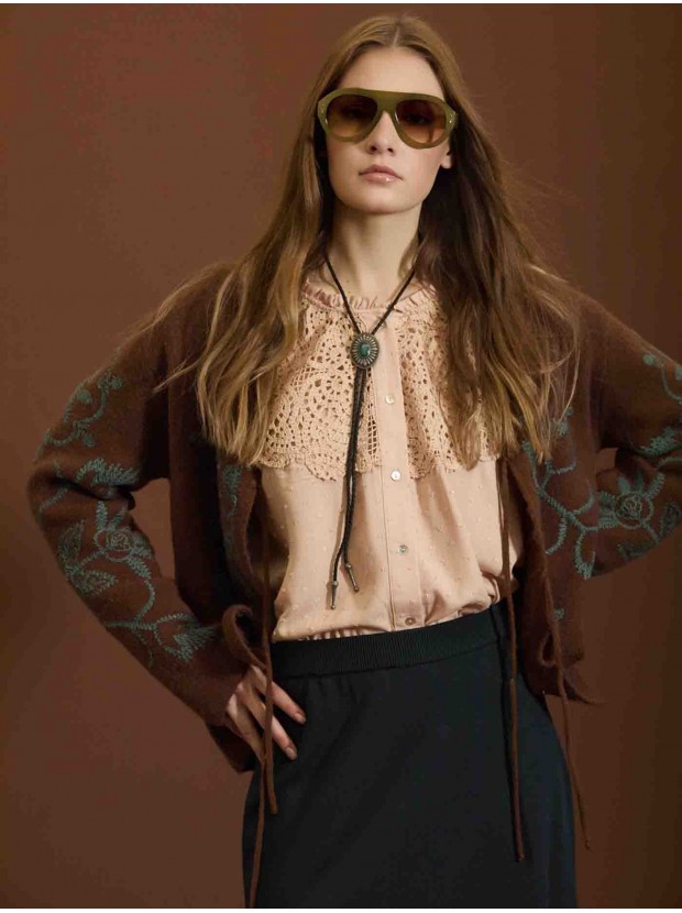 Cardigan con lazos bordados