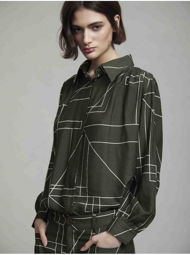 Camisa estampada geometrica