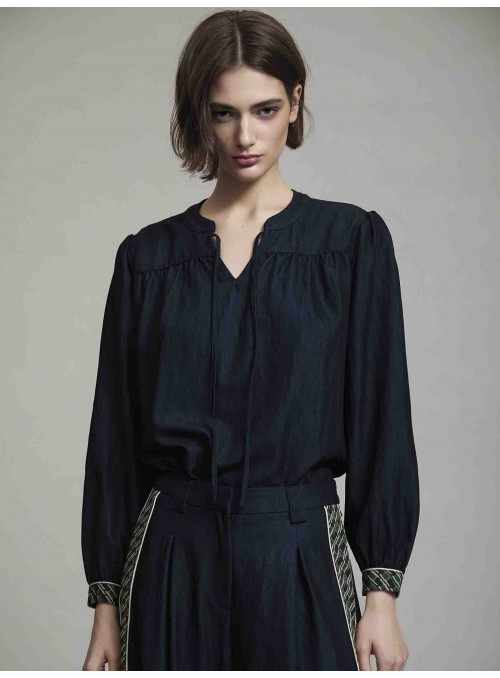 Camisa con estampado en contraste