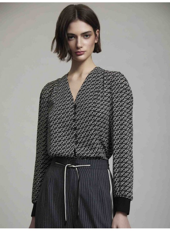 Blusa estampado geometrico