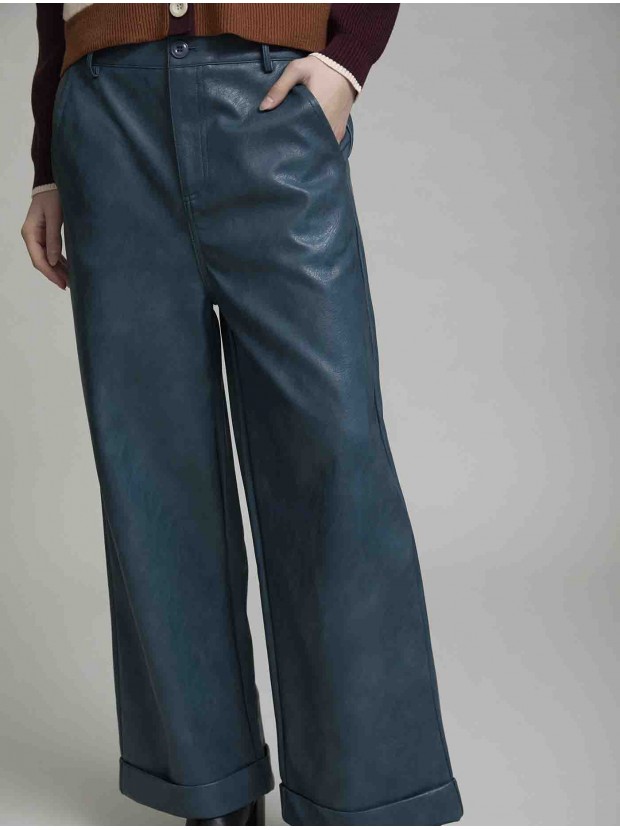 Pantalón recto de piel sintetica