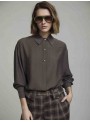 Camisa con botones joya