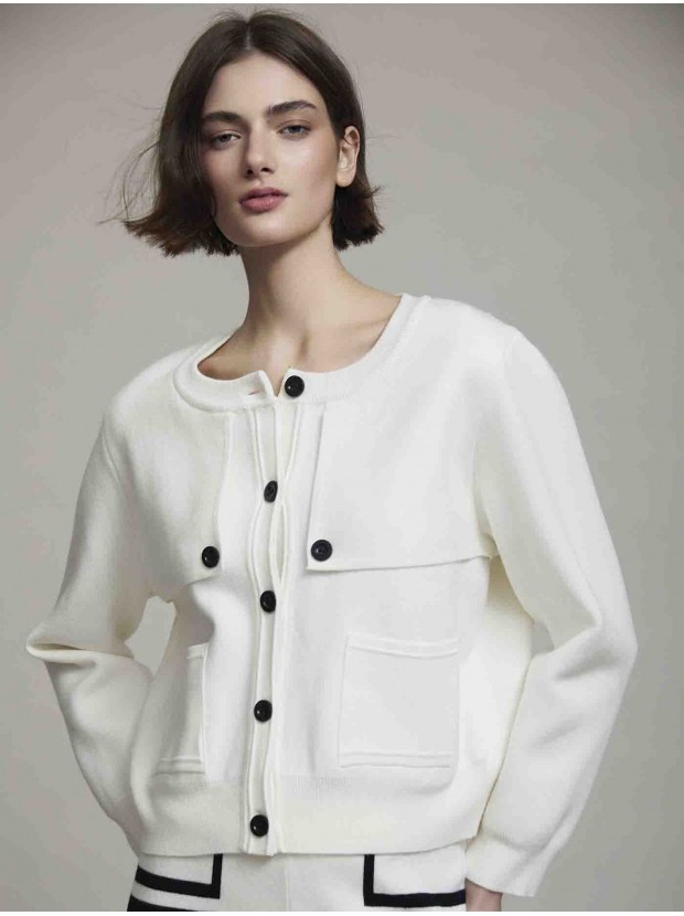 Chaqueta punto con botones contraste