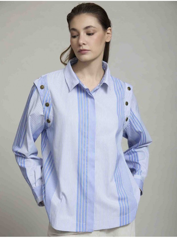 Camisa rayas botones hombro